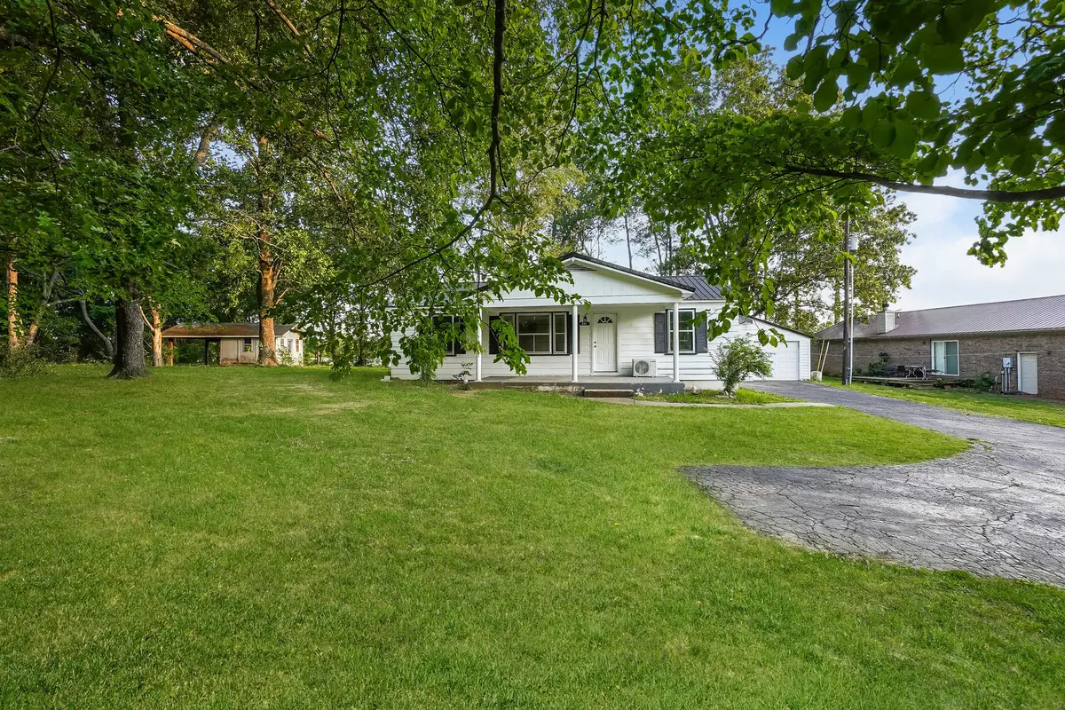 231 Foston Chapel Rd, Hopkinsville, KY 42240 - #1