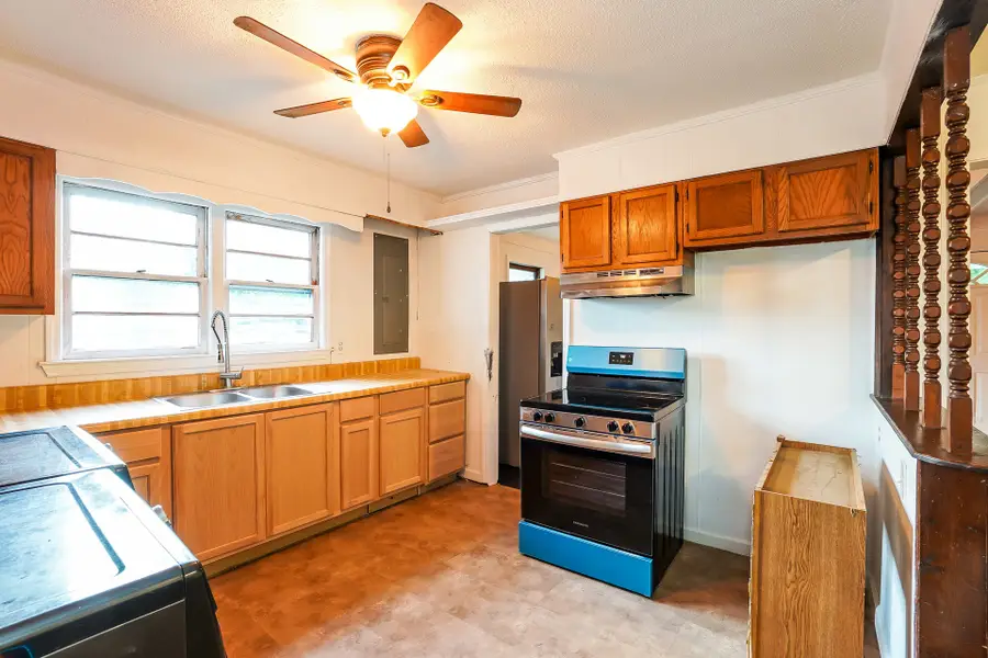 231 Foston Chapel Rd, Hopkinsville, KY 42240 - #2