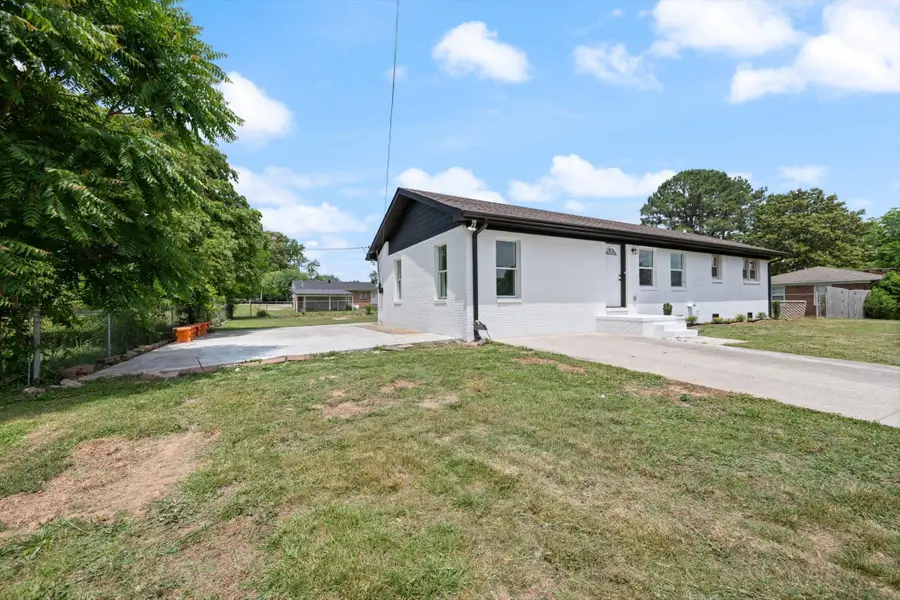 330 Lagoon Dr, McMinnville, TN 37110 - #3