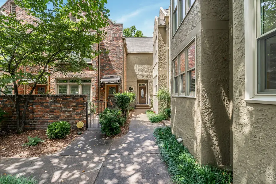 2828 Woodlawn Drive, Nashville, TN 37215 - #3