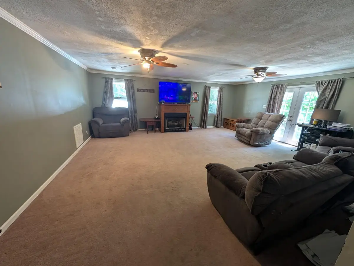 128 Robin Hood Rd, Dickson, TN 37055 - #1