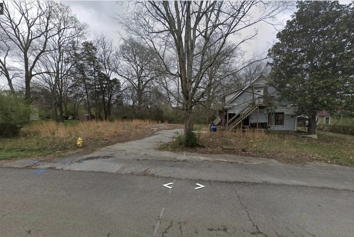 717 W High St, Manchester, TN 37355 - #1