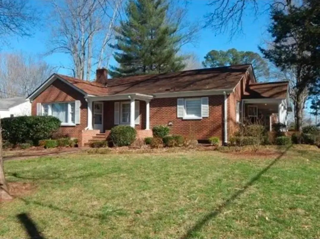 130 Lafayette Ave, Lawrenceburg, TN 38464 - #1