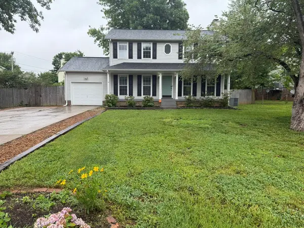 1108 Lamont Ct, Clarksville, TN 37042