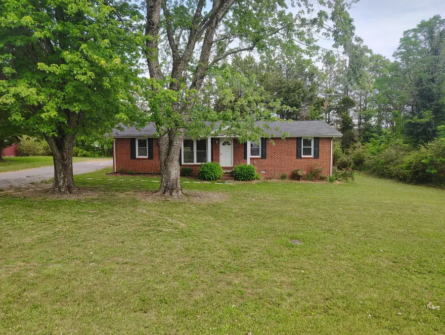 619 Baker Dr, Lafayette, TN 37083 - #2