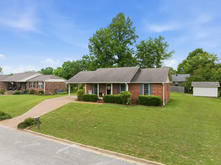 121 New Renfroe St, Lexington, TN 38351 - #2