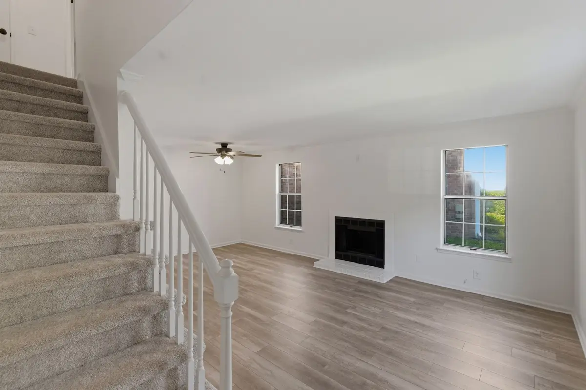 286 Donna Dr #D, Hendersonville, TN 37075 - #1
