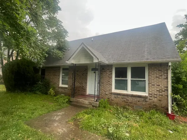 439 Cunningham Ln, Clarksville, TN 37042