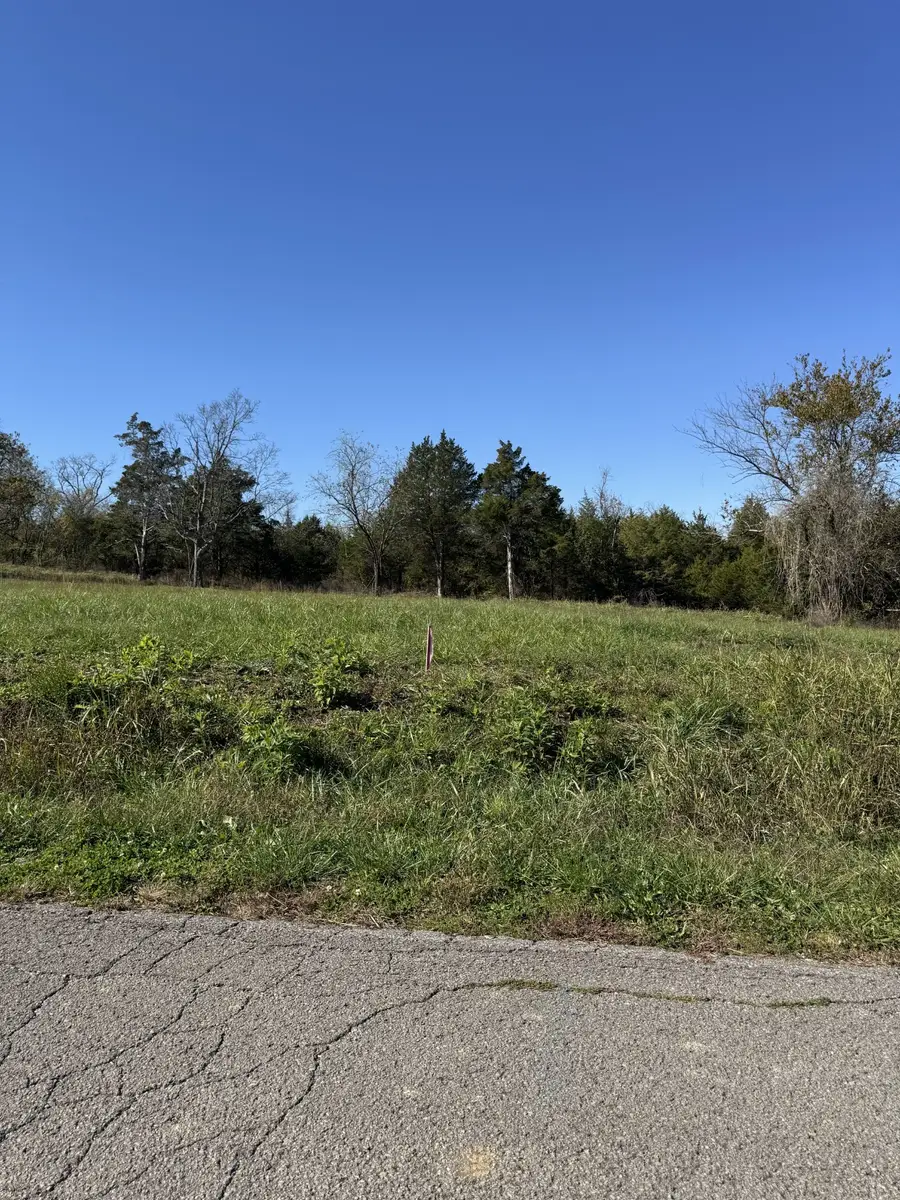 1551 E Stewarts Ln, Nashville, TN 37218 - #2