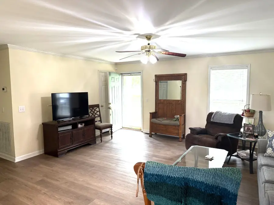 103 Drake Dr, Shelbyville, TN 37160 - #3