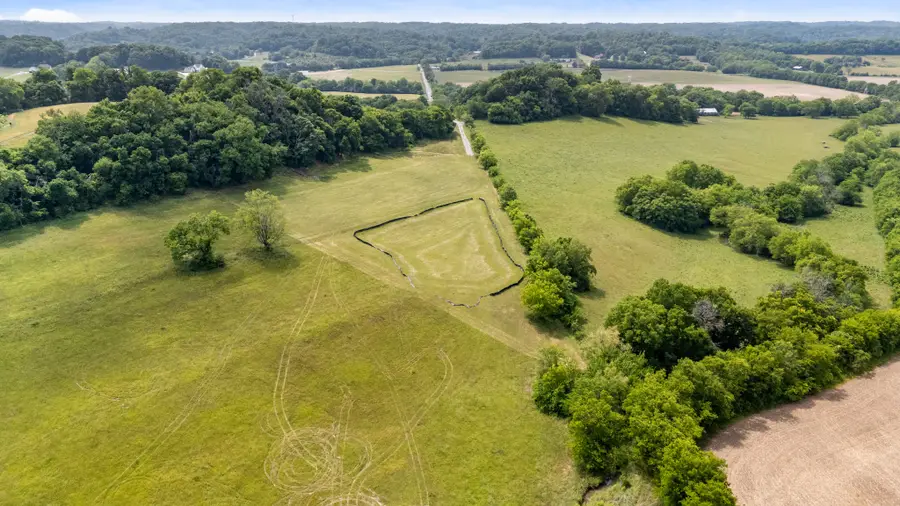 1924 Thompson Station Rd W, Thompsons Station, TN 37179 - #2