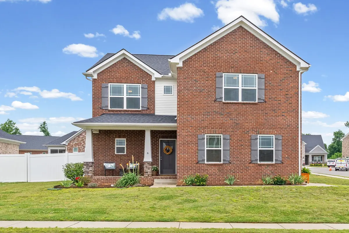 719 Reflections Ln, Pleasant View, TN 37146 - #1