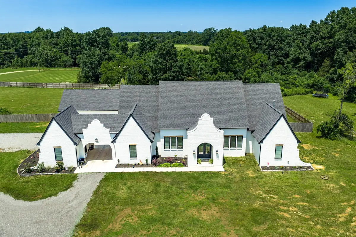 4035 Christiana Hoovers Gap Rd, Christiana, TN 37037 - #1