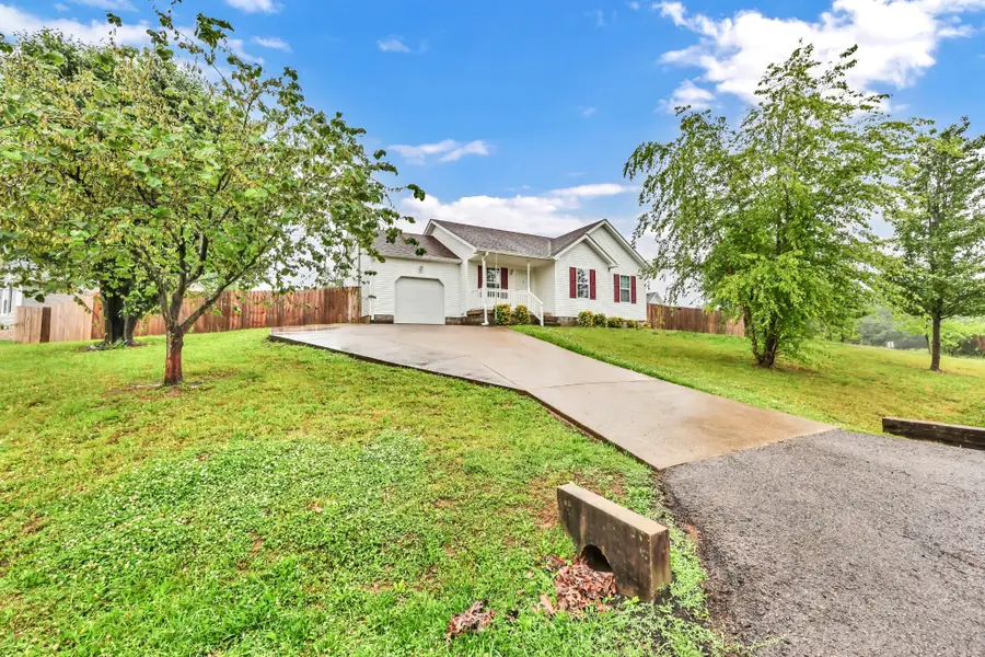 1228 Kendall Dr, Clarksville, TN 37042 - #2