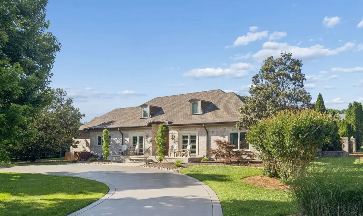 2600 Tyne Blvd, Nashville, TN 37215 - #1