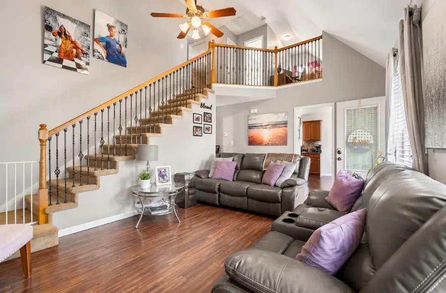 644 Foxfield Dr, Clarksville, TN 37042 - #3