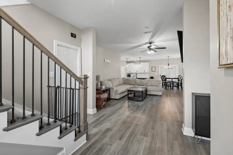 991 Cherry Blossom Ln, Clarksville, TN 37040 - #3