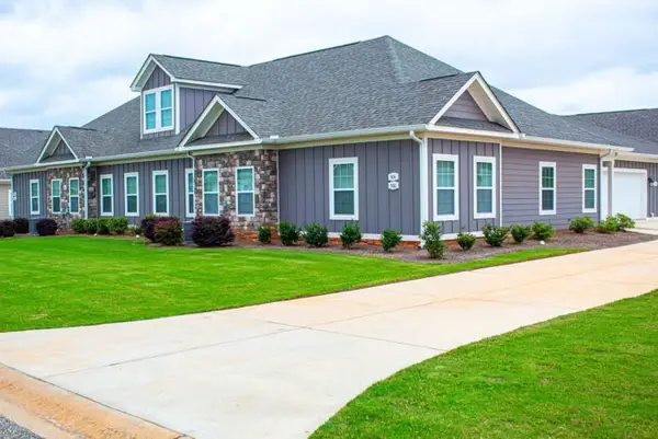 504 Nandina Ct, Warner Robins, GA 31088
