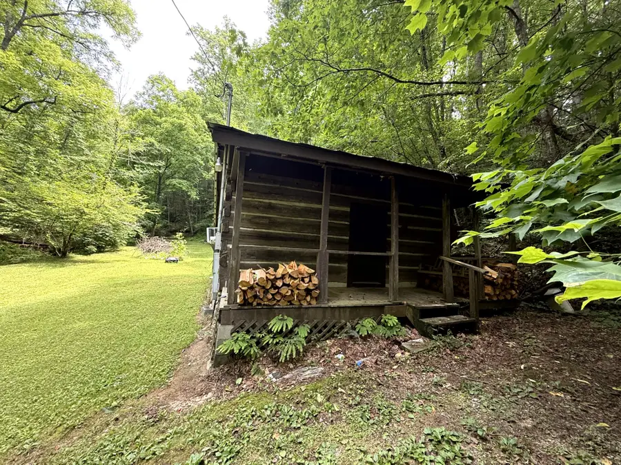 2110 Duck Pond Ln, Sevierville, TN 37876 - #2