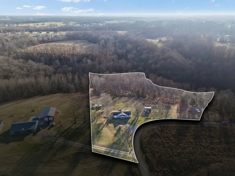 411 Purtle Rd, Lafayette, TN 37083 - #2