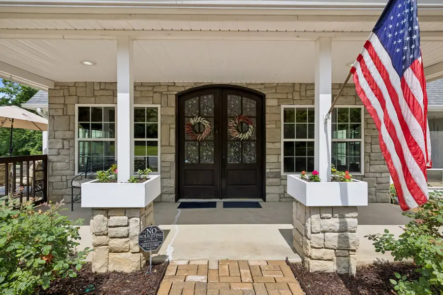 7916 E Plunders Creek Rd, Dickson, TN 37055 - #2