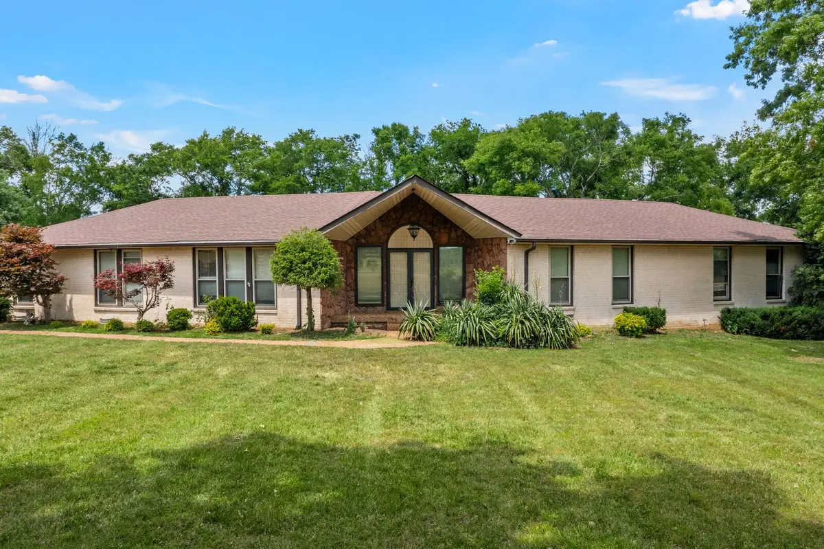 112 Pineywood Acres Dr, Madison, TN 37115 - #1