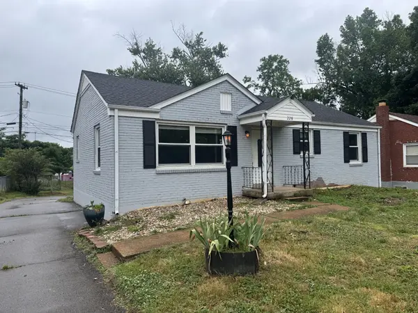 228 Clearview Dr, Clarksville, TN 37043
