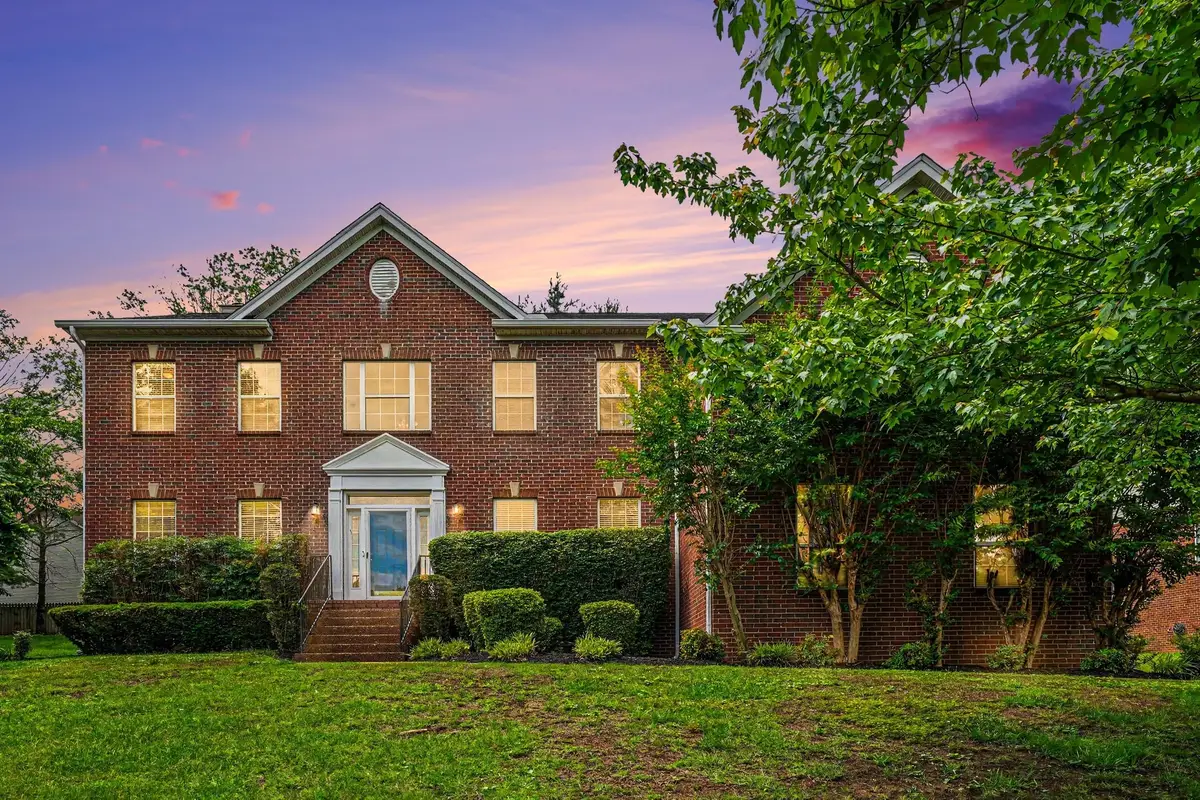 828 Loretta Dr, Goodlettsville, TN 37072 - #1