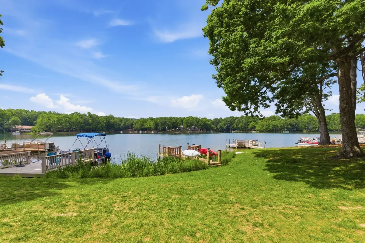 6 Lakeshore Ct #101, Crossville, TN 38558 - #1