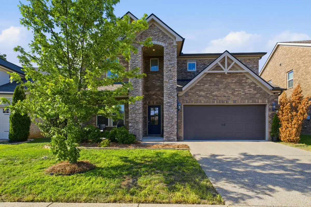 4925 Riverbank Dr, Hermitage, TN 37076 - #1