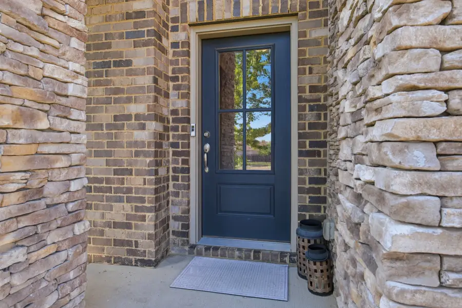 4925 Riverbank Dr, Hermitage, TN 37076 - #2