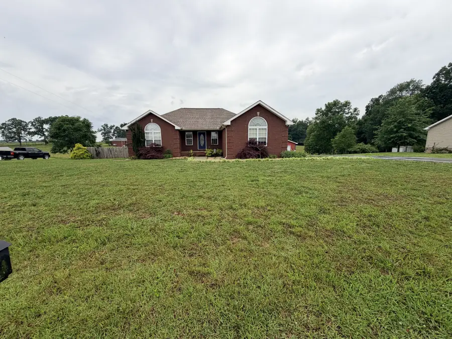 117 Taylor Ln, Lafayette, TN 37083 - #2