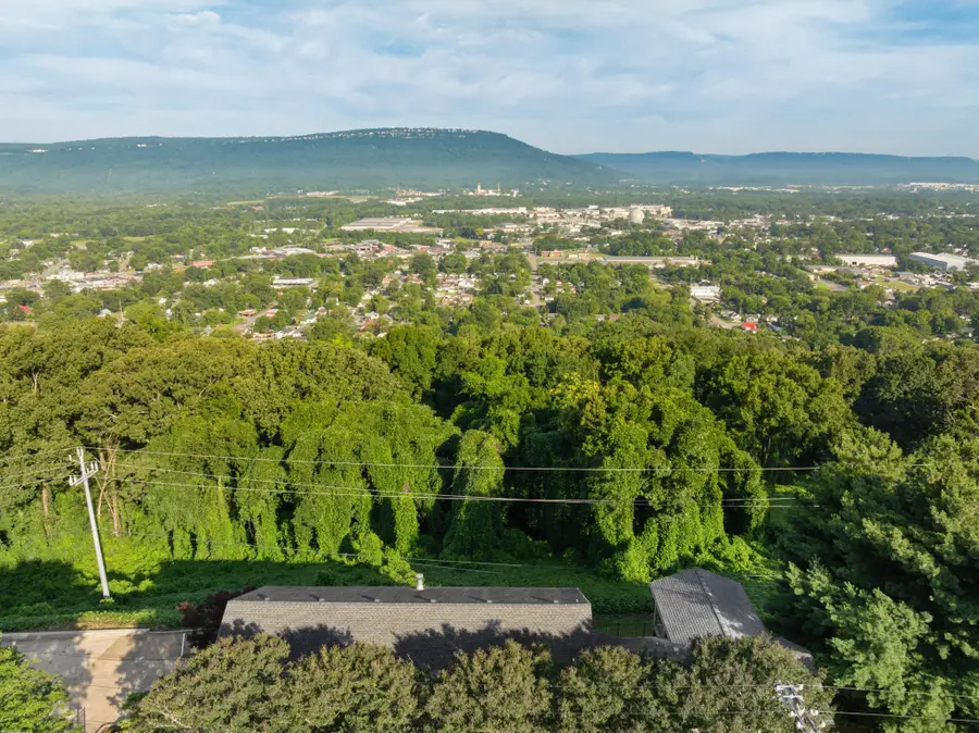 661 S Crest Road, Chattanooga, TN 37404 - #2
