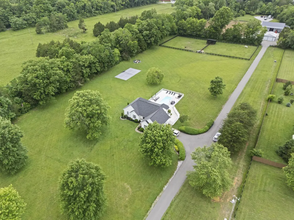 3084 Duplex Rd, Spring Hill, TN 37174 - #1