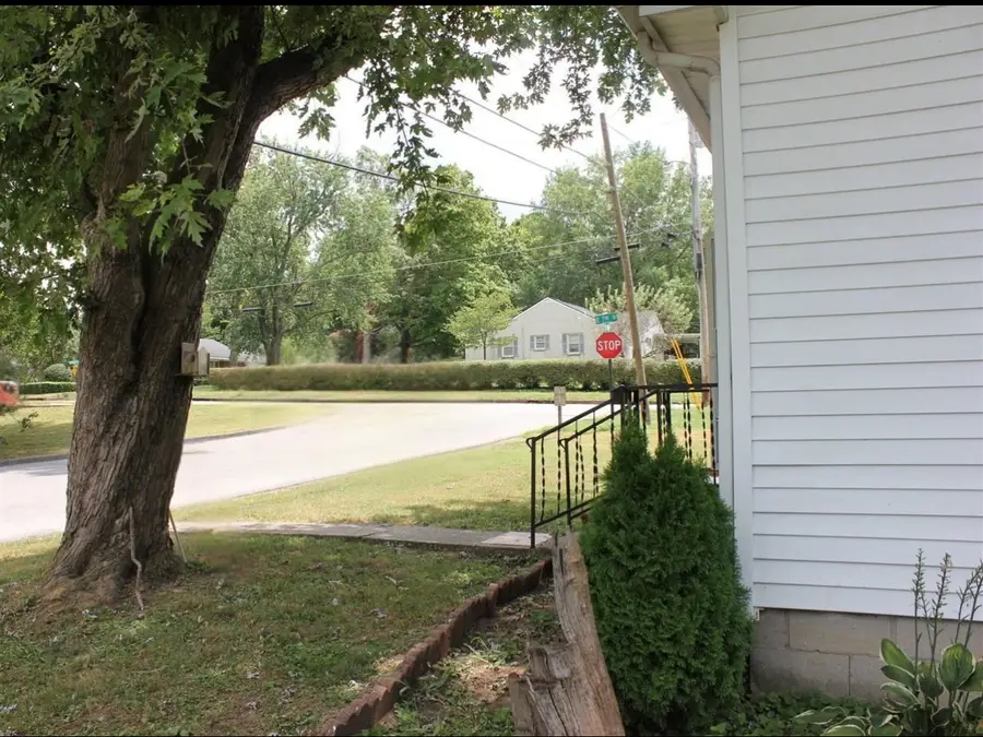 372 S Spring St, Russellville, KY 42276 - #3