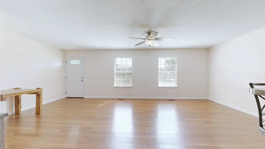 100 Waggoner St, Decherd, TN 37324 - #3