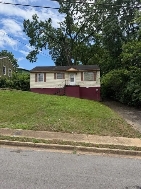 704 Glenview Dr E, Nashville, TN 37206