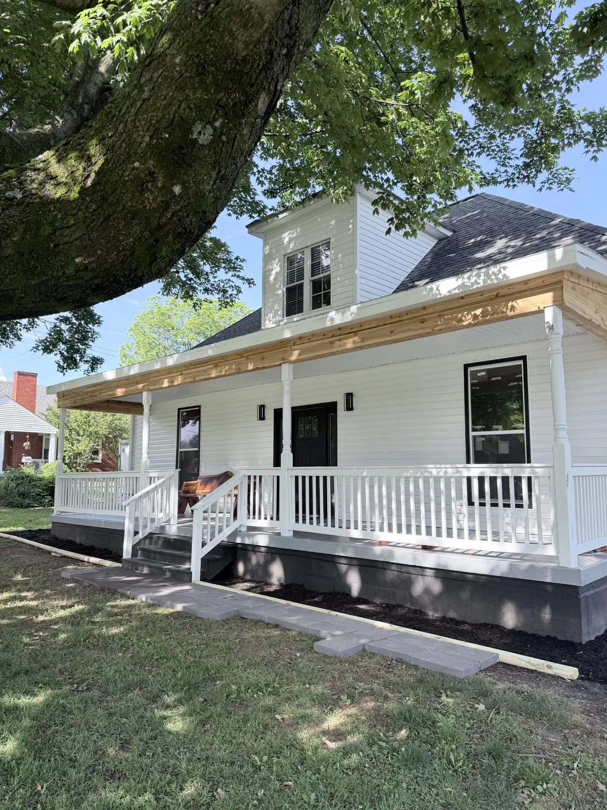141 N Russell St, Portland, TN 37148 - #1