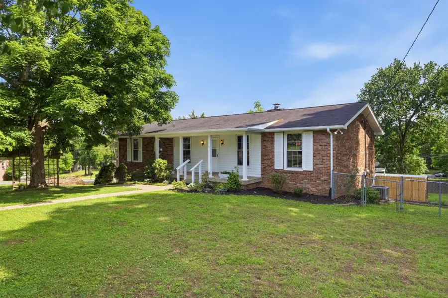 135 Gatone Dr, Hendersonville, TN 37075 - #2