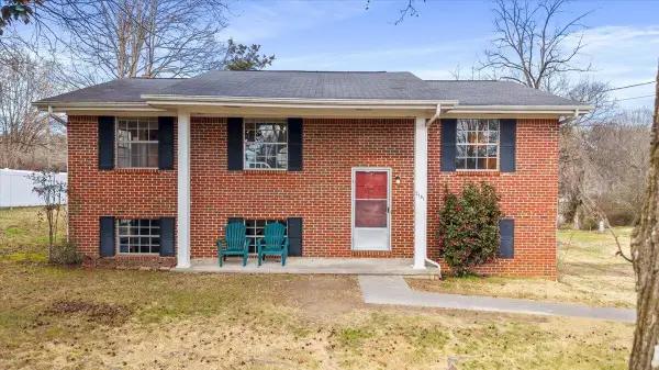 2151 Se Gregory Drive Se, Cleveland, TN 37323