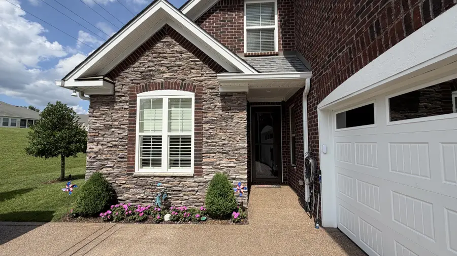 1010 Larkwood Dr, Hermitage, TN 37076 - #2