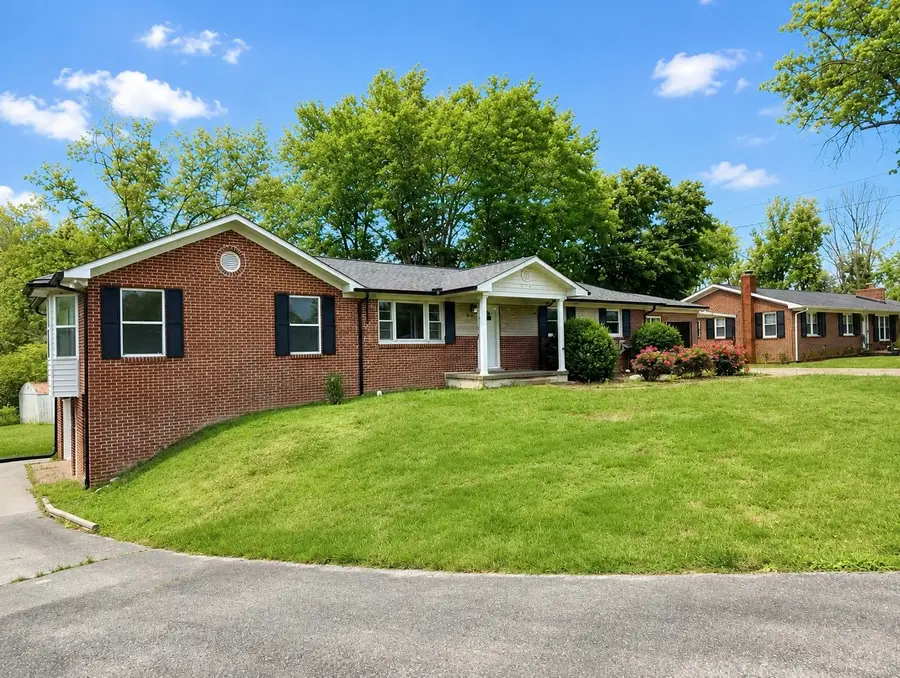 242 Dry Valley Rd, Cookeville, TN 38506 - #2