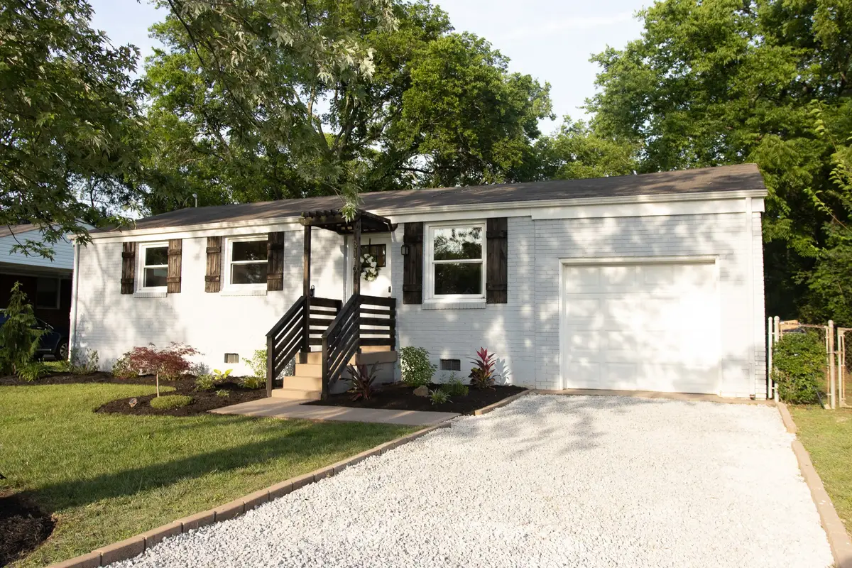 3119 Hillside Rd, Nashville, TN 37207 - #1