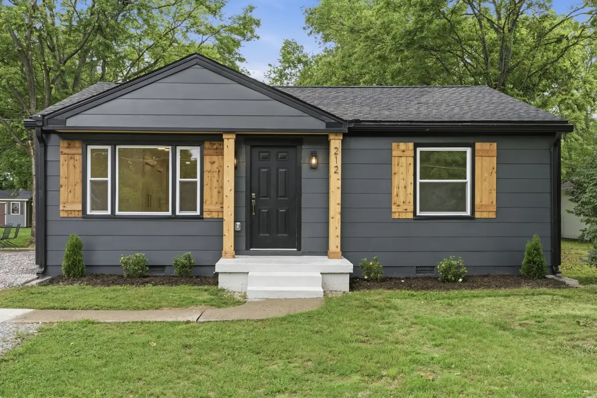212 Nokes Dr, Hendersonville, TN 37075 - #1
