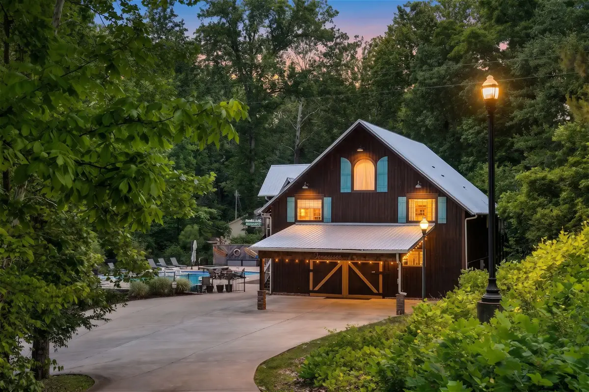 7646 Highway 100, Bon Aqua, TN 37025 - #1