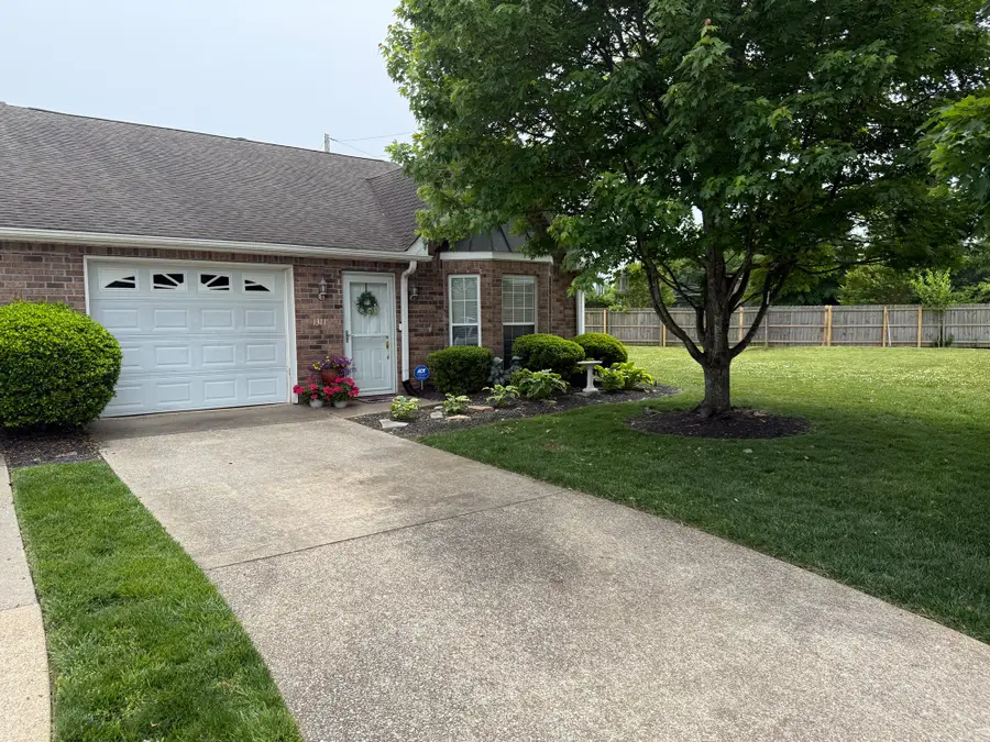 1311 Crofton Park Ct, Columbia, TN 38401 - #2