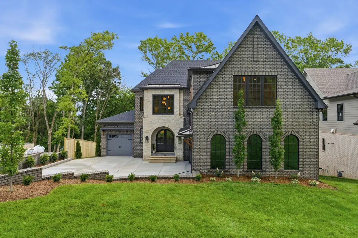 1006 Rodney Dr, Nashville, TN 37205 - #1