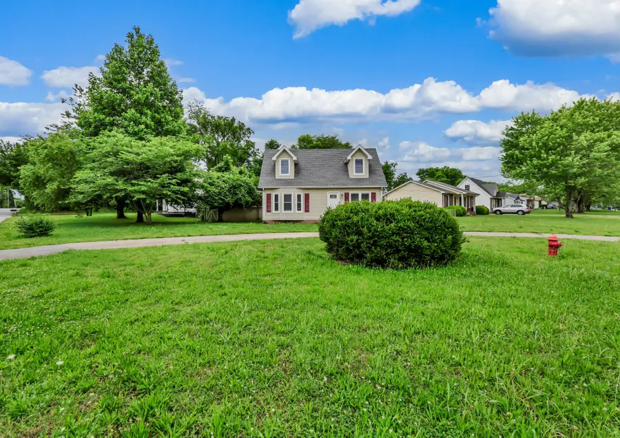 200 Jim Thorpe Dr, Clarksville, TN 37042 - #2