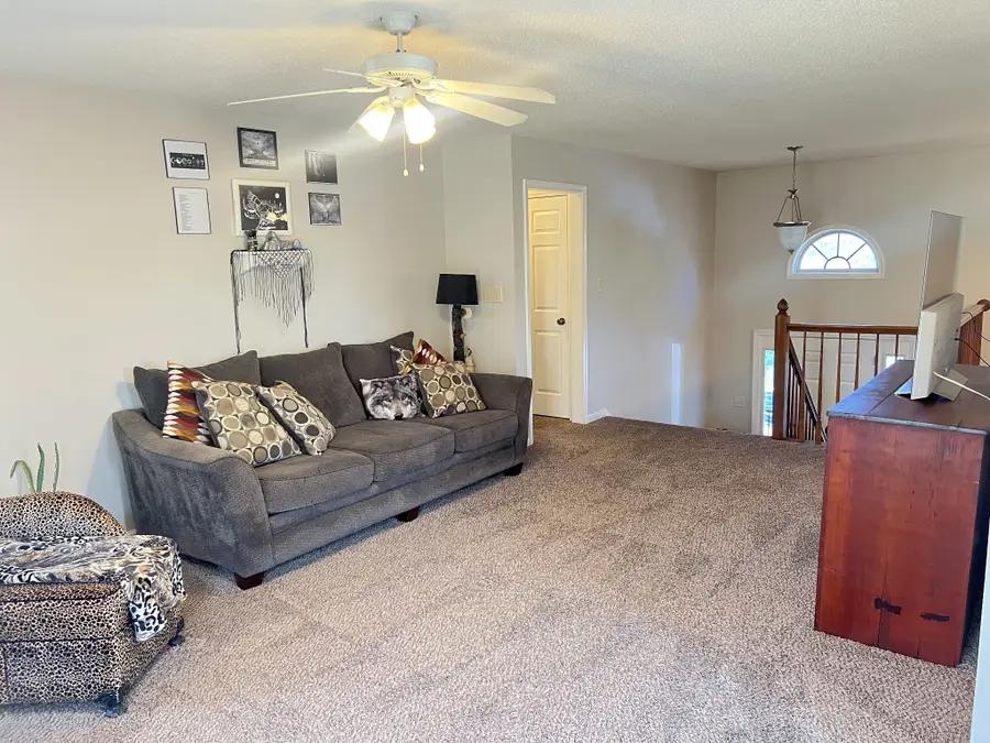 3398 Queensbury Rd, Clarksville, TN 37042 - #2
