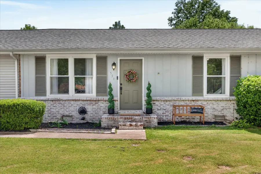 576 Cynthia Dr, Clarksville, TN 37042 - #3
